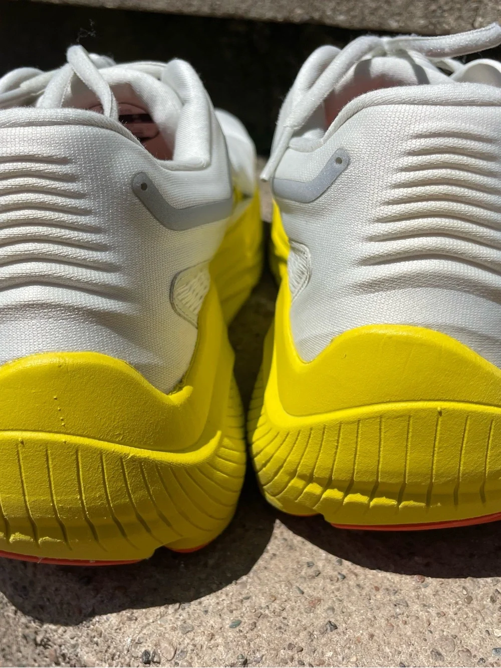 Men’s Altra Running Shoes - Picture 4 of 7